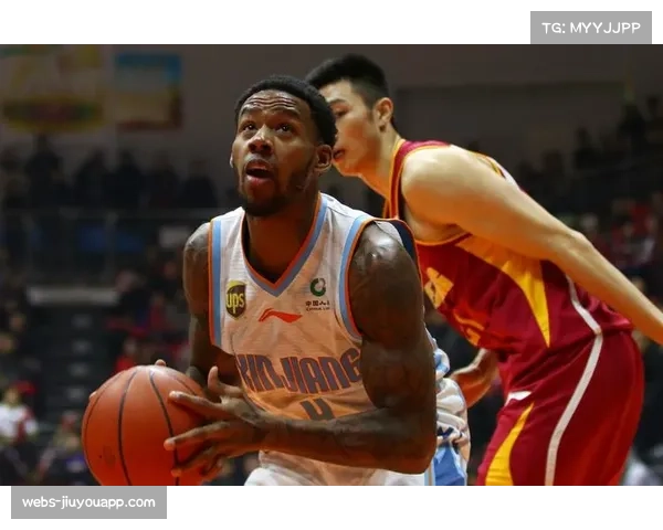 塞维利亚新援融入缓慢 亚当斯首发位置遭遇挑战